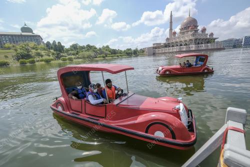BERIADAH BERSAMA AQUA BOAT PUTRAJAYA