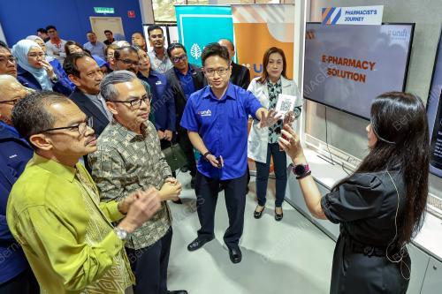FAHMI FADZIL