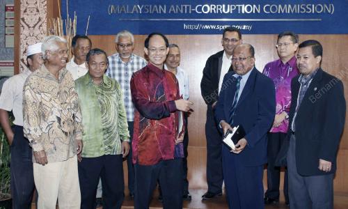 DATUK MOHD SHUKRI ABDULL