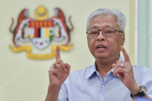 DATUK SERI ISMAIL SABRI YAAKOB