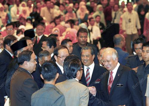 MOHD NAJIB TUN ABDUL RAZAK