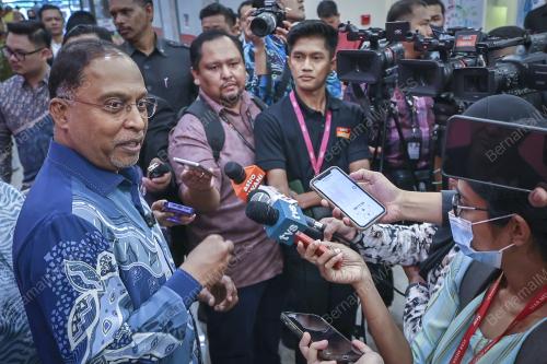DATUK SERI DR ZAMBRY ABDUL KADIR