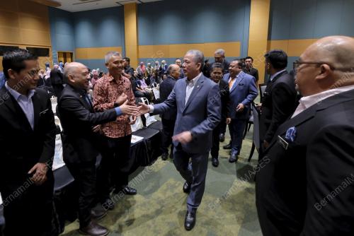 DATUK SERI FADILLAH YUSOF