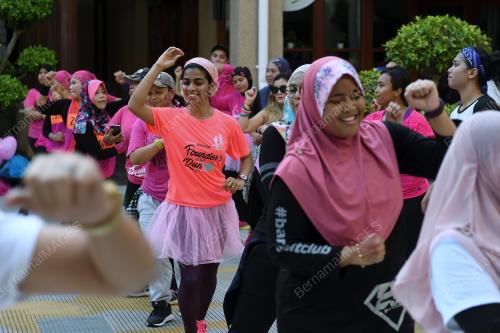 PTJ01_15102017_ZUMBA