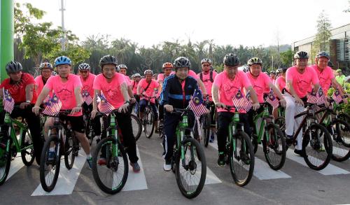 PTJ01_16072017_BERBASIKAL_AMAL