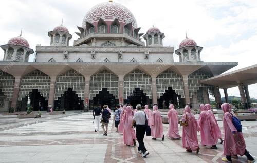 MASJID PUTRA