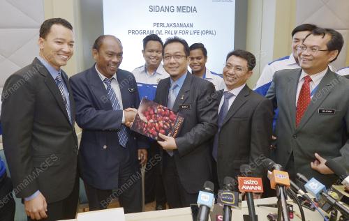 PTJ01_17022016_RAZALI