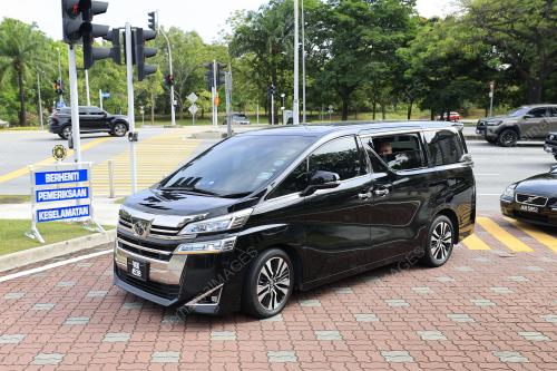 DATUK SERI ISMAIL SABRI YAAKOB