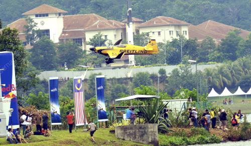 PTJ01_17052014_AIR_RACE