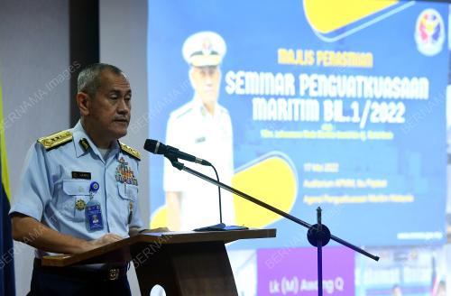 LAKSAMANA MUDA MARITIM HAMID MOHD AMIN