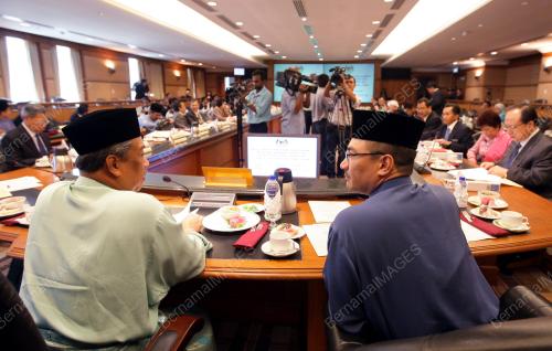 MUHYIDDIN YASSIN