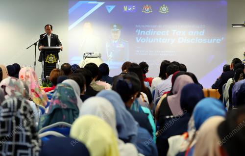 DATUK SERI AHMAD MASLAN