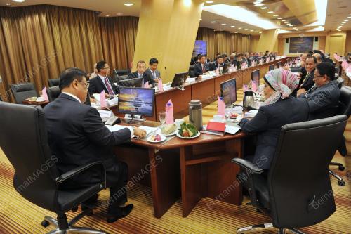 PTJ01_18042017_MESYUARAT