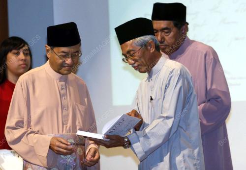 TUN DR. MAHATHIR MOHAMAD