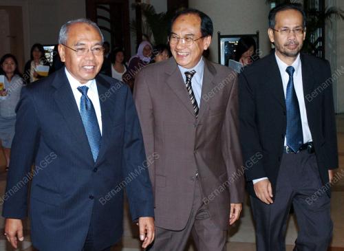ZAKI TUN AZMI