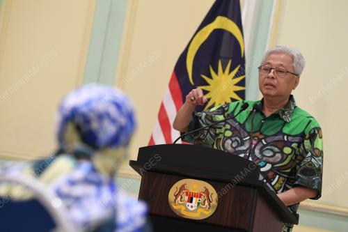 DATUK SERI ISMAIL SABRI YAAKOB