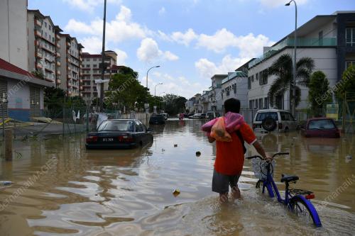 BANJIR DI DENGKIL