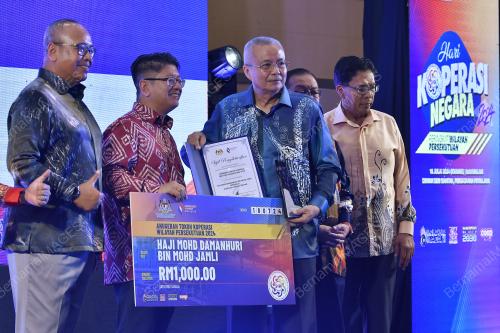 DATUK EWON BENEDICK