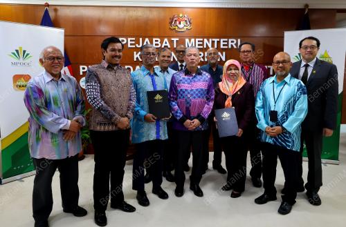 DATUK SERI FADILLAH YUSOF