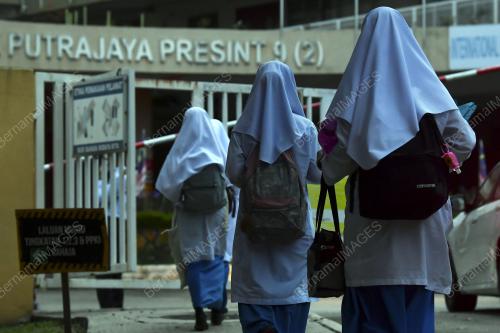 CALON SPM KEMBALI KE SEKOLAH