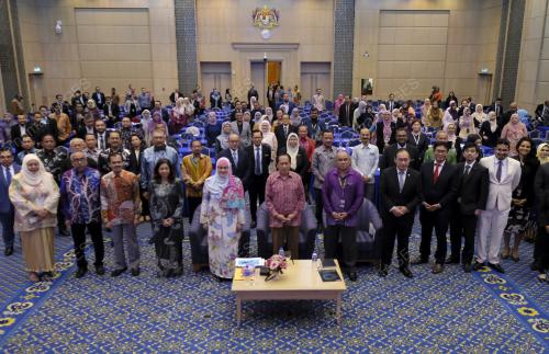 DATUK SERI AHMAD MASLAN