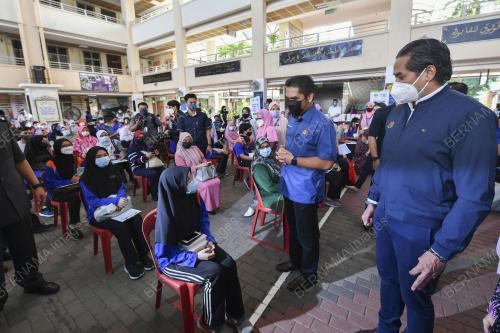 KHAIRY JAMALUDDIN & DATUK DR RADZI JIDIN