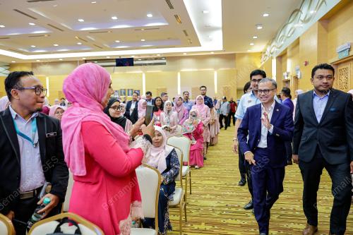 FAHMI FADZIL