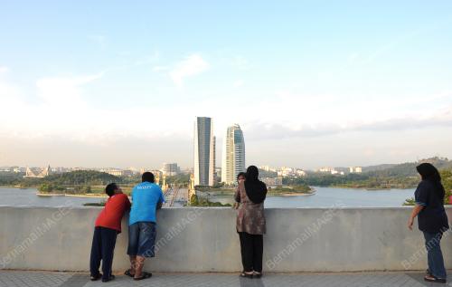 PTJ01_21022015_CUACA