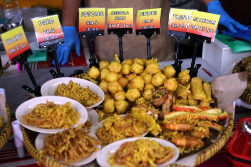 TINJAUAN PEMASANGAN HARGA DI BAZAR RAMADAN