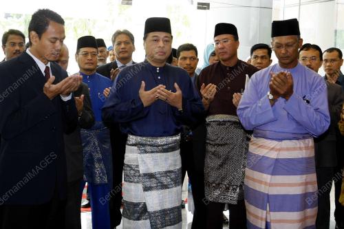 ISMAIL SABRI YAACOB
