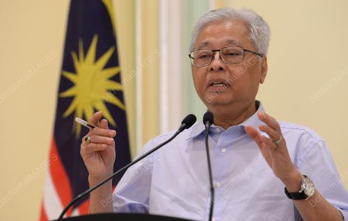 DATUK SERI ISMAIL SABRI YAAKOB
