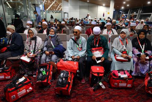 KUMPULAN PERTAMA JEMAAH HAJI MALAYSIA