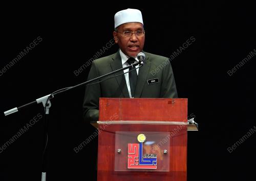 SENATOR DATUK IDRIS AHMAD