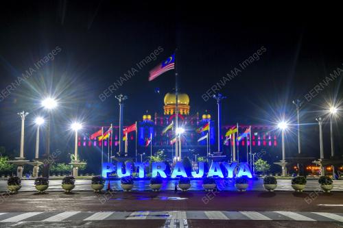 PTJ01_21082021_PENCAHAYAAN