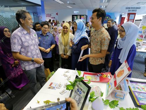KHAIRY JAMALUDDIN