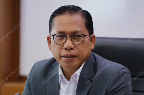 AZMAN ADNAN