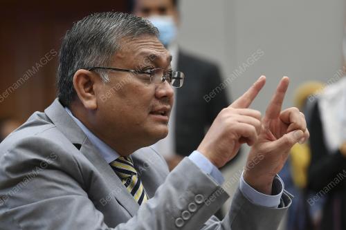 DATUK DR SHAMSUL ANUAR NASARAH