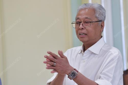 DATUK SERI ISMAIL SABRI YAAKOB