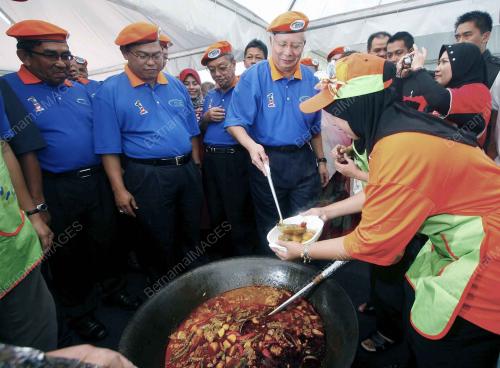 DATUK SERI MOHD NAJIB TUN ABDUL RAZAK