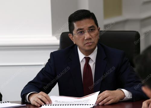 PTJ01_22052018_MENTERI_EPU