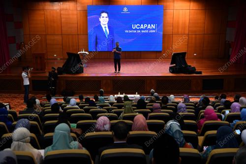 DATUK DR RADZI JIDIN