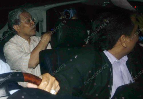 DATUK SERI IDRIS JUSUH