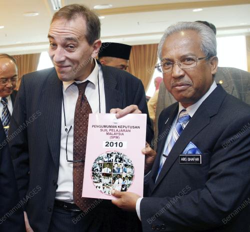 ABD GHAFAR MAHMUD