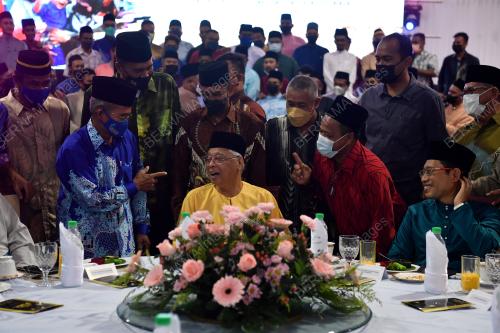 DATUK SERI ISMAIL SABRI YAAKOB