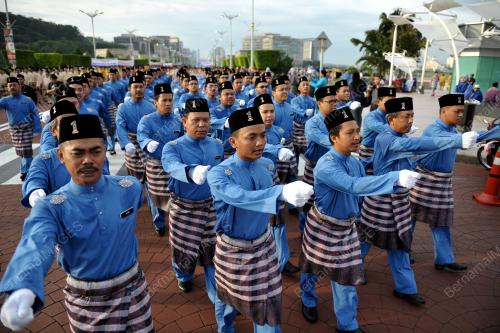PTJ01_24012013_MAULIDUR