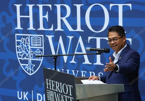 DATUK MUSTAPHA SAKMUD