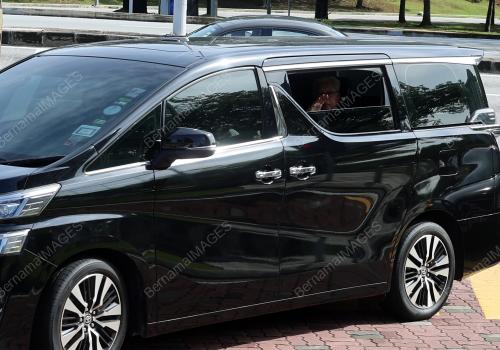 DATUK SERI ISMAIL SABRI YAAKOB