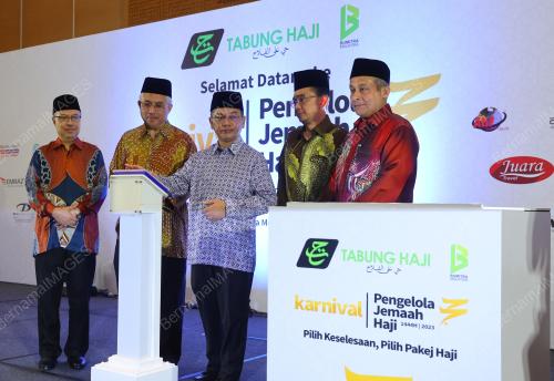 SENATOR DATUK DR MOHD NA'IM MOKHTAR