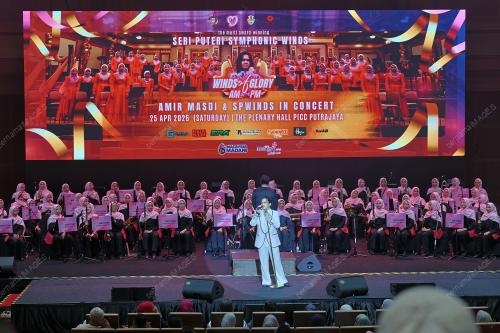 WINDS OF GLORY