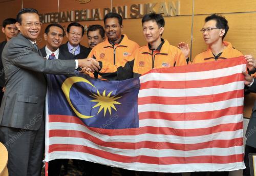 DATUK SERI AHMAD SHABERY CHEEK